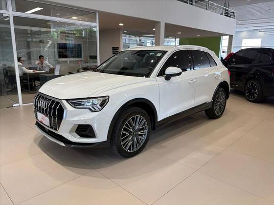 AUDI Q3 2.0 40 TFSI GASOLINA PERFORMANCE QUATTRO TIPTRONIC AUDI Q3 2.0 40 TFSI GASOLINA PERFORMANCE QUATTRO TIPTRONIC